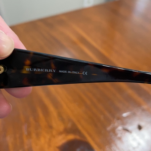 Burberry Sunglasses - Picture 4 of 7